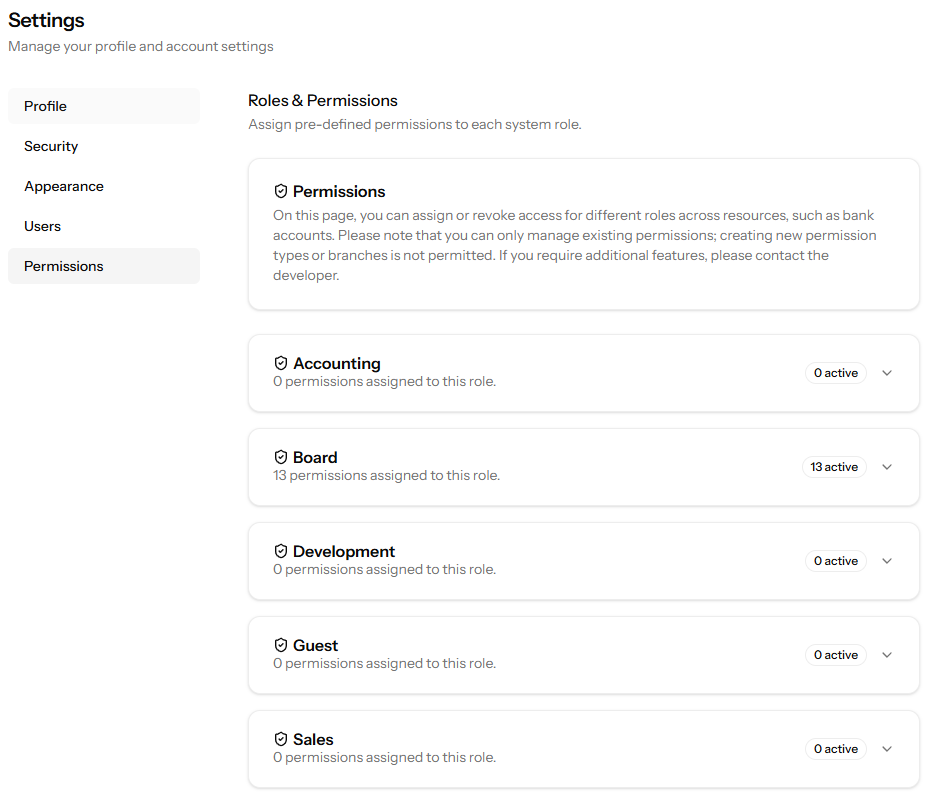 Tela de Roles & Permissions com papéis configuráveis no Manager Hub